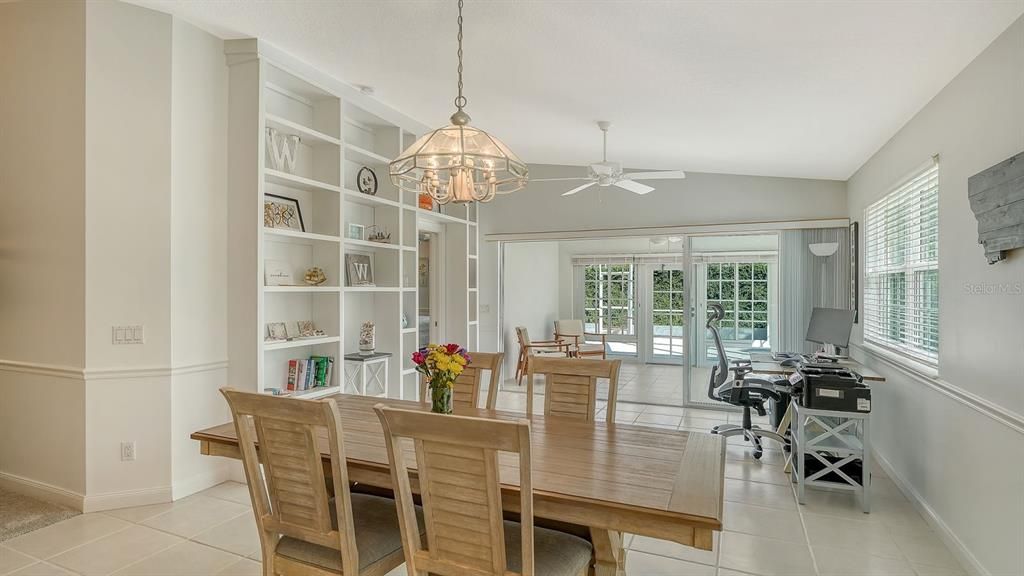 Под контрактом: $429,900 (2 спален, 2 ванн, 1534 Квадратных фут)