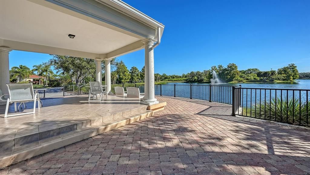 Под контрактом: $429,900 (2 спален, 2 ванн, 1534 Квадратных фут)