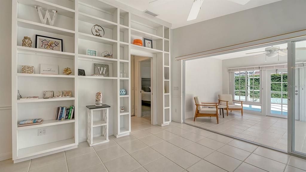 Под контрактом: $429,900 (2 спален, 2 ванн, 1534 Квадратных фут)