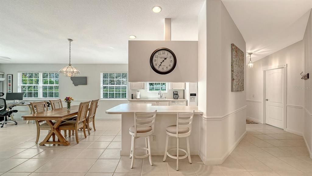 Под контрактом: $429,900 (2 спален, 2 ванн, 1534 Квадратных фут)