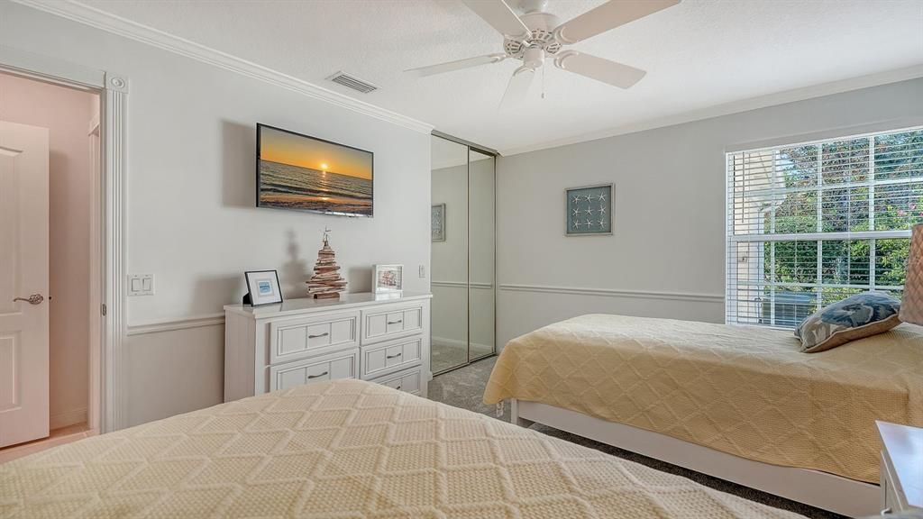 Под контрактом: $429,900 (2 спален, 2 ванн, 1534 Квадратных фут)