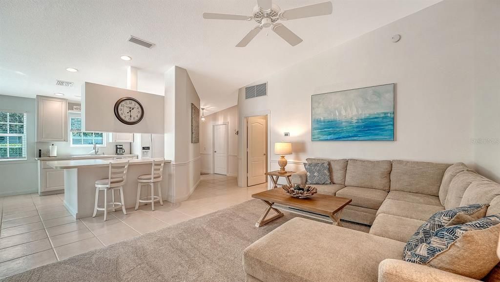 Под контрактом: $429,900 (2 спален, 2 ванн, 1534 Квадратных фут)