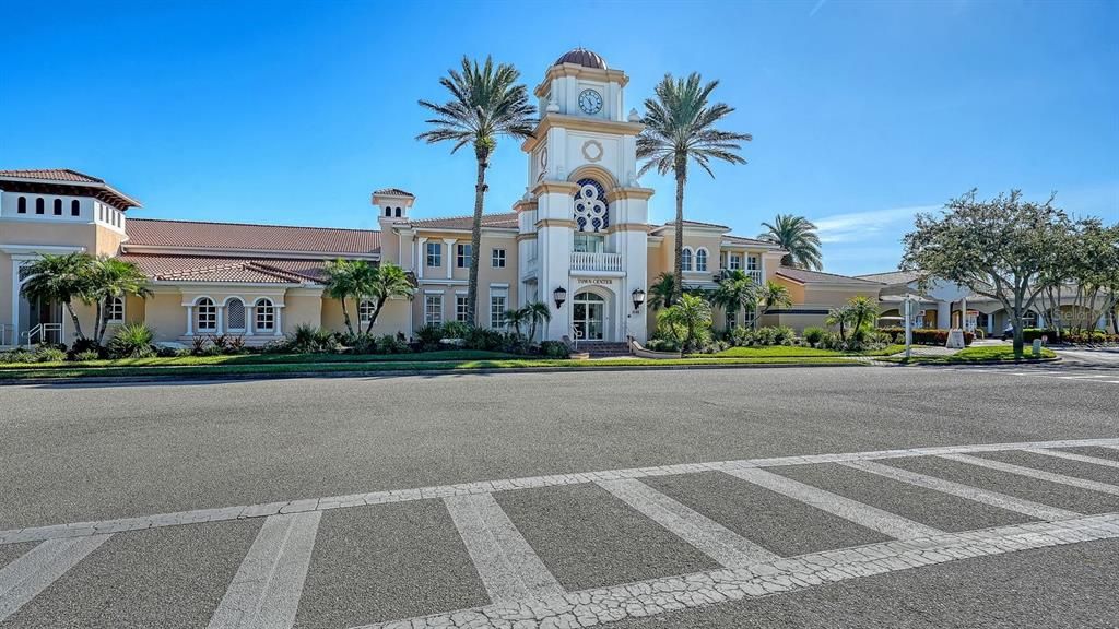 Под контрактом: $429,900 (2 спален, 2 ванн, 1534 Квадратных фут)