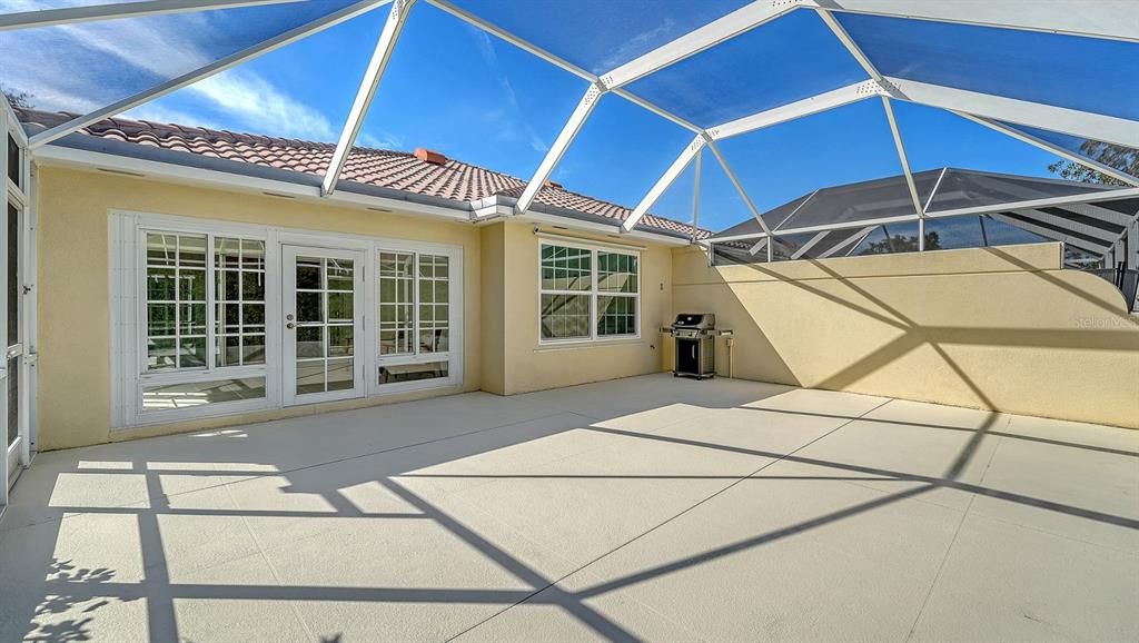 Под контрактом: $429,900 (2 спален, 2 ванн, 1534 Квадратных фут)