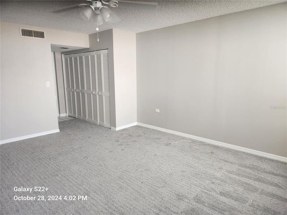 合同活跃: $2,450 (2 贝兹, 2 浴室, 1308 平方英尺)