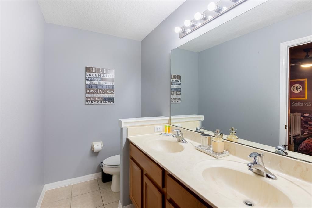 En Venta: $299,000 (3 camas, 2 baños, 1553 Pies cuadrados)