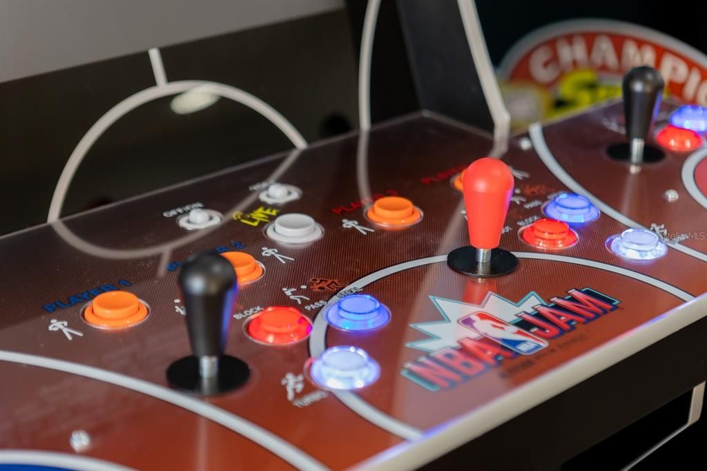 En Venta: $299,000 (3 camas, 2 baños, 1553 Pies cuadrados)