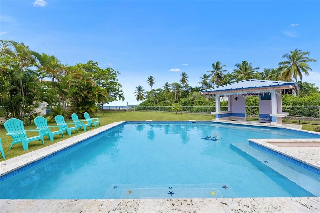 En Venta: $2,385,000 (3 camas, 4 baños, 2200 Pies cuadrados)