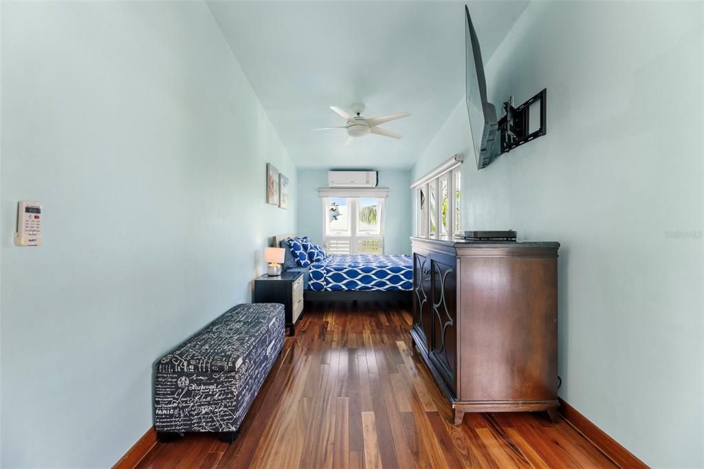 En Venta: $2,385,000 (3 camas, 4 baños, 2200 Pies cuadrados)