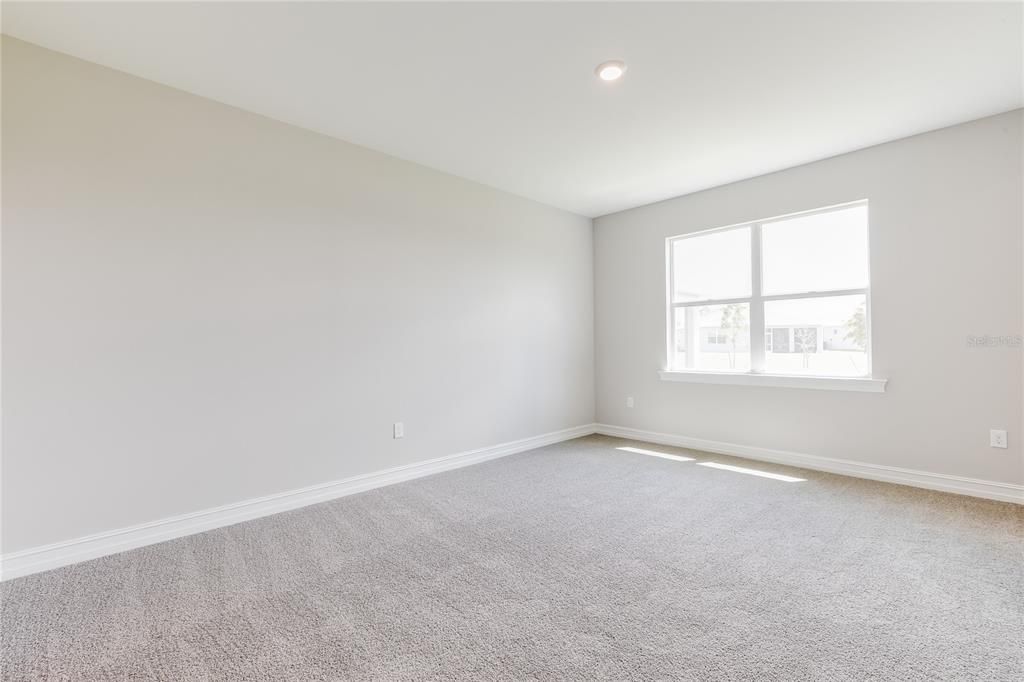 For Sale: $349,999 (3 beds, 2 baths, 1816 Square Feet)