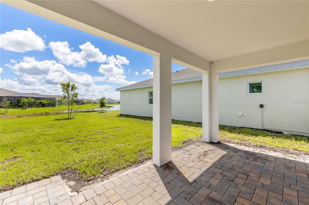 For Sale: $349,999 (3 beds, 2 baths, 1816 Square Feet)