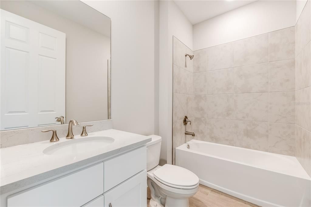 For Sale: $349,999 (3 beds, 2 baths, 1816 Square Feet)