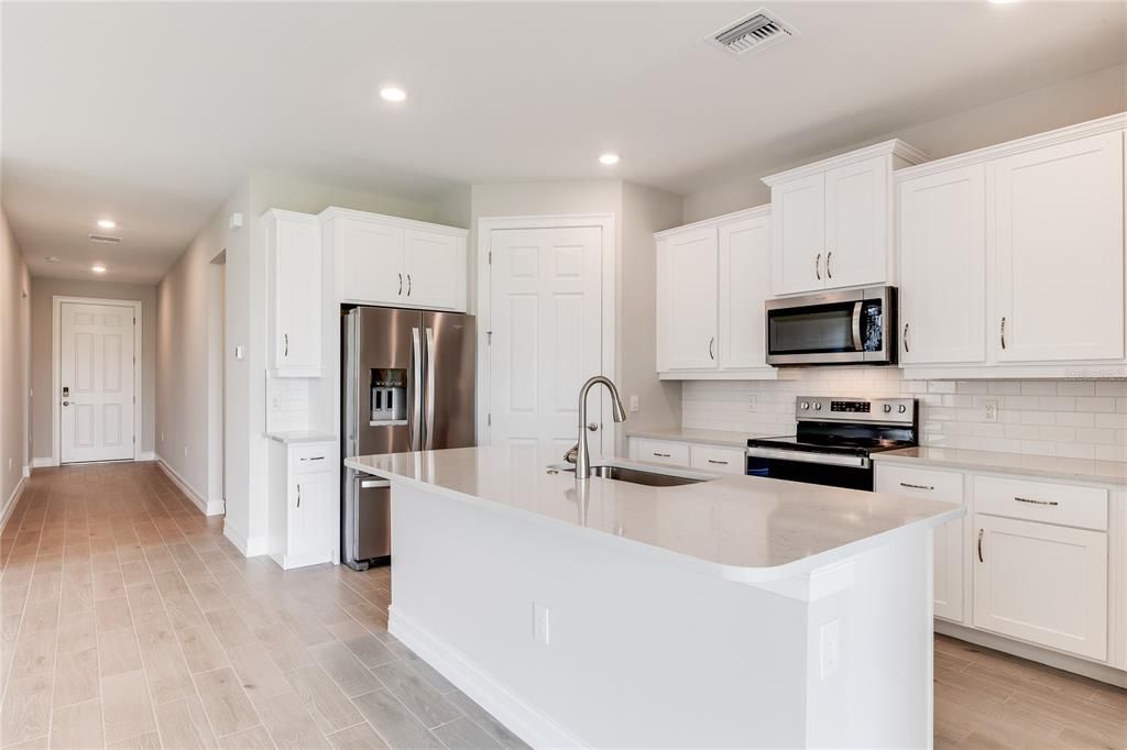 For Sale: $349,999 (3 beds, 2 baths, 1816 Square Feet)