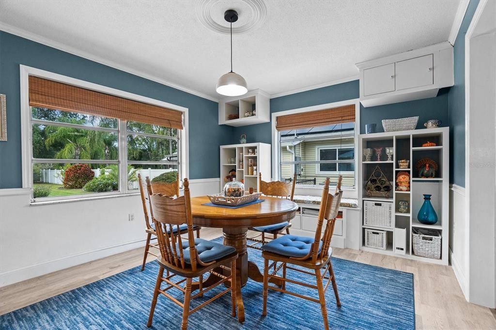 Active With Contract: $425,000 (3 beds, 2 baths, 2355 Square Feet)