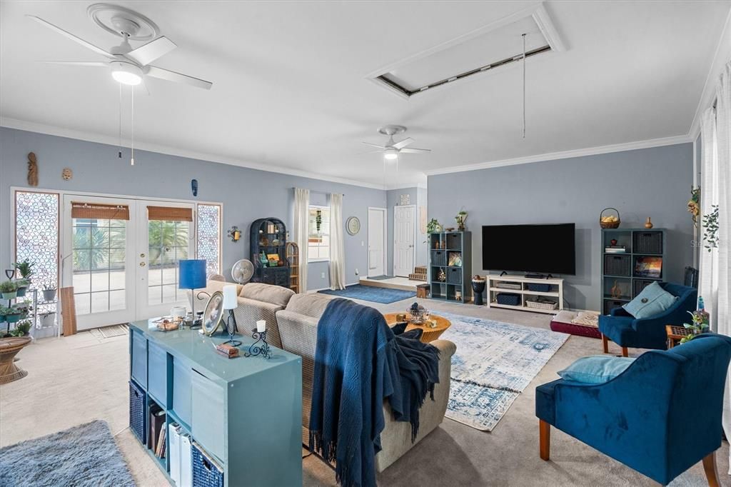 Active With Contract: $425,000 (3 beds, 2 baths, 2355 Square Feet)