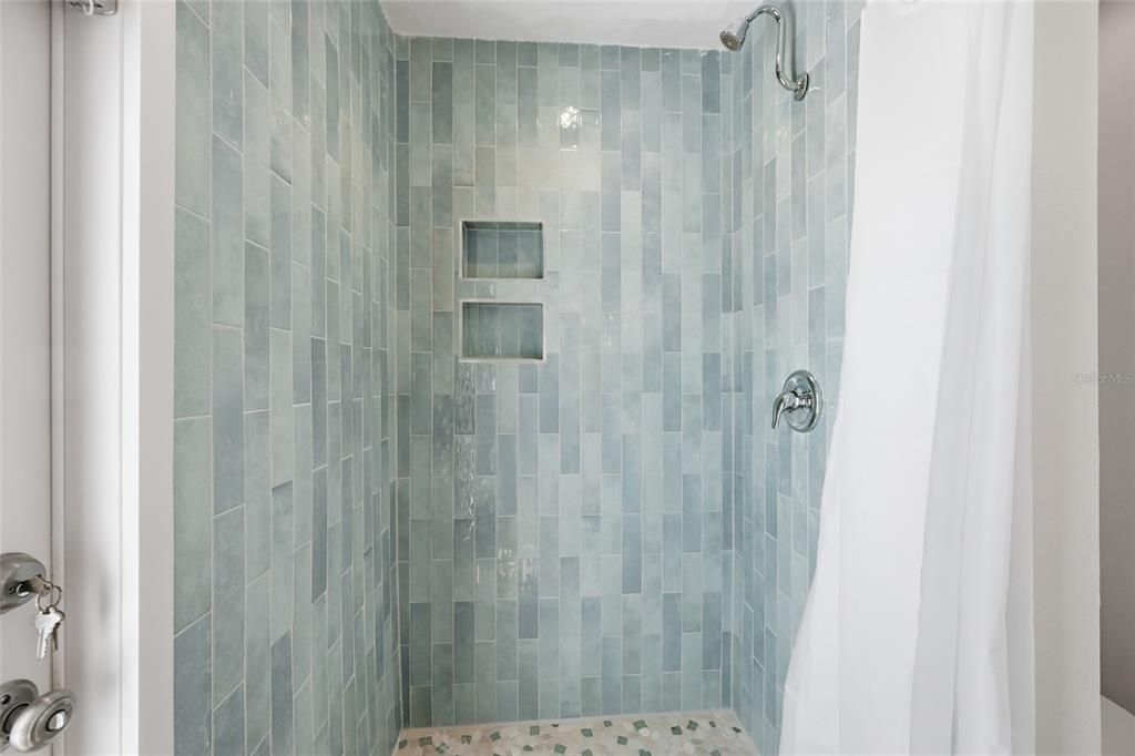 待售: $1,395,000 (3 贝兹, 3 浴室, 1627 平方英尺)