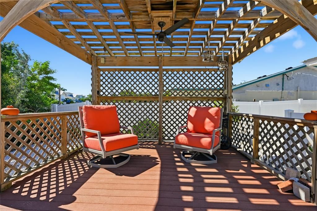 待售: $1,395,000 (3 贝兹, 3 浴室, 1627 平方英尺)