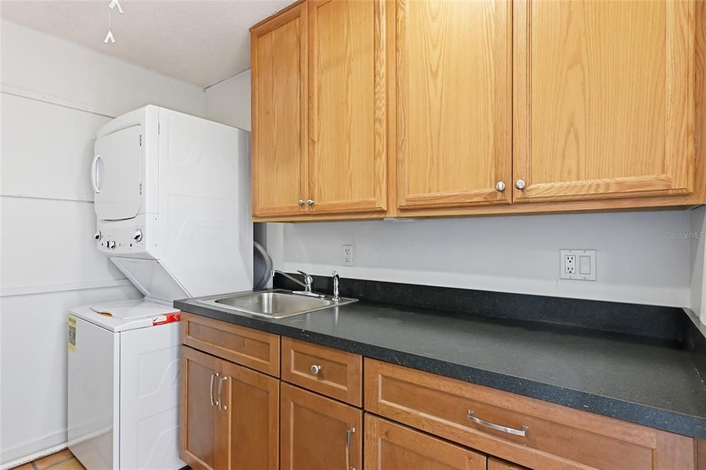 待售: $1,395,000 (3 贝兹, 3 浴室, 1627 平方英尺)