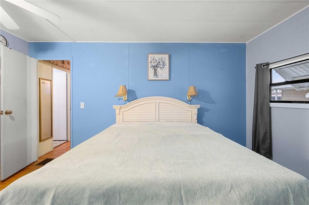 待售: $123,000 (2 贝兹, 2 浴室, 1008 平方英尺)