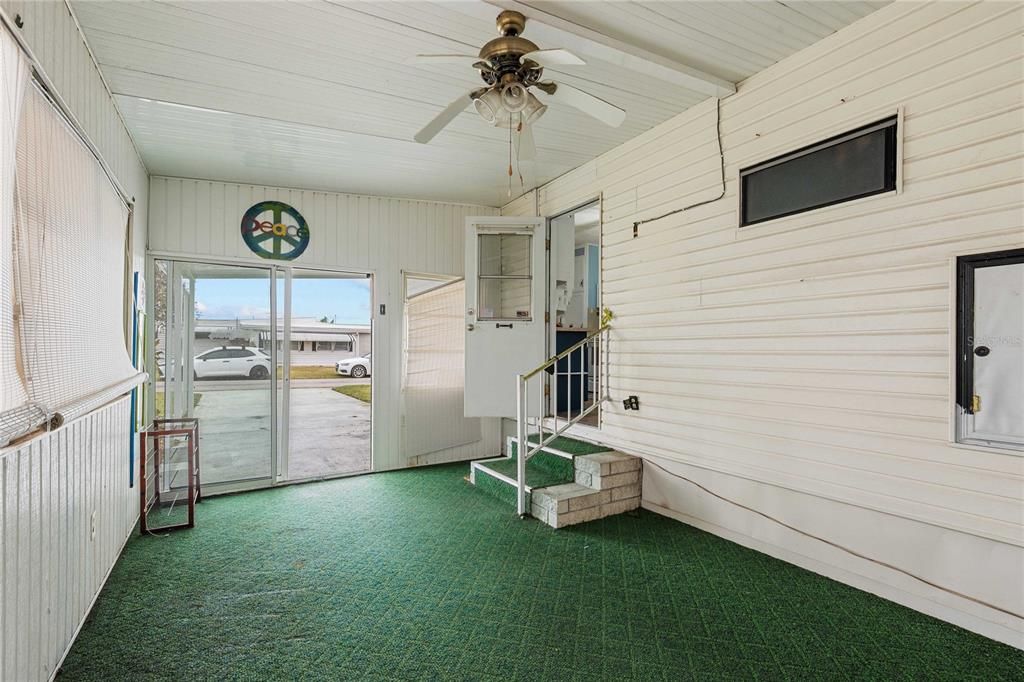 待售: $123,000 (2 贝兹, 2 浴室, 1008 平方英尺)