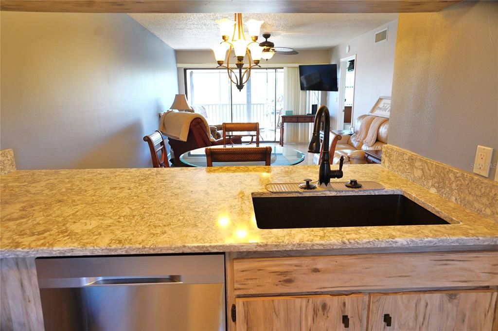 For Rent: $1,350 (2 beds, 2 baths, 1032 Square Feet)