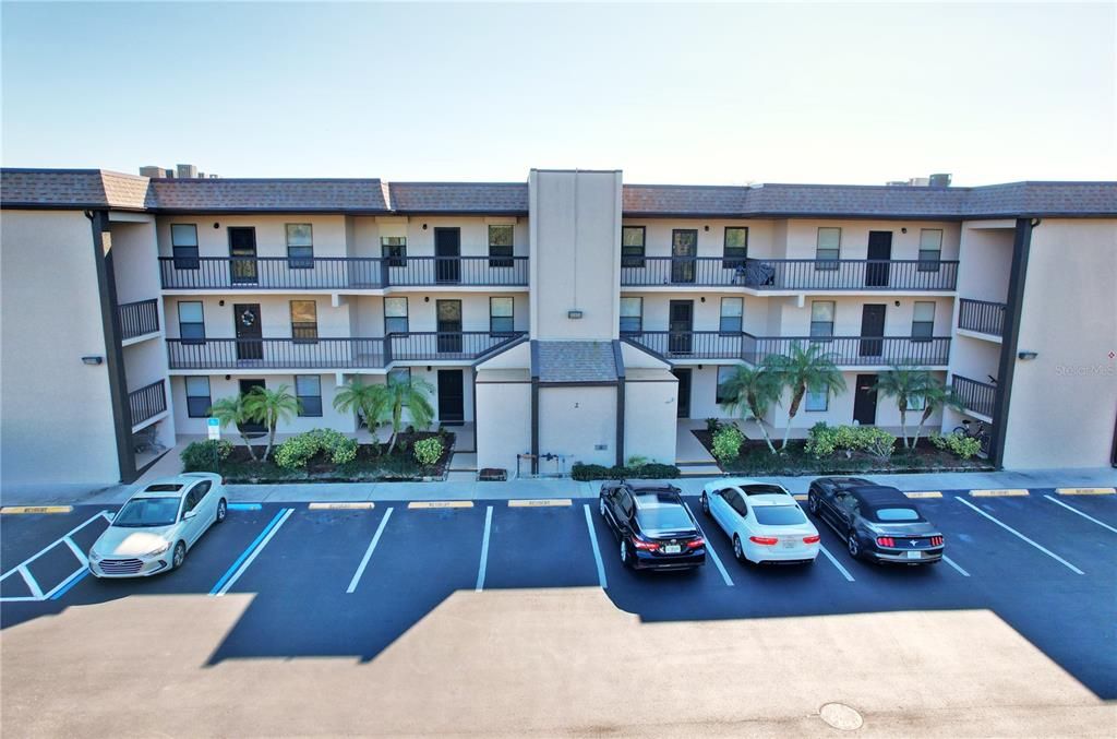 For Rent: $1,350 (2 beds, 2 baths, 1032 Square Feet)