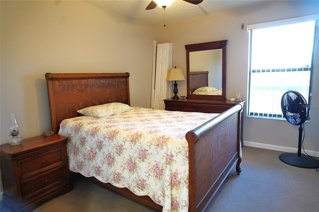 For Rent: $1,350 (2 beds, 2 baths, 1032 Square Feet)