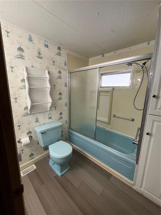 For Rent: $1,475 (2 beds, 1 baths, 880 Square Feet)