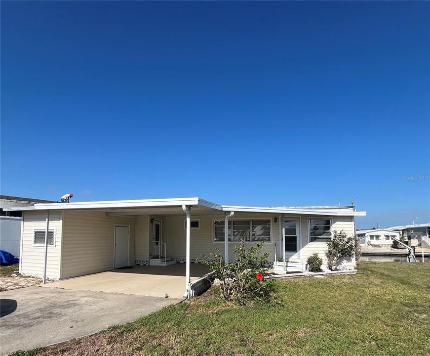 For Rent: $1,475 (2 beds, 1 baths, 880 Square Feet)