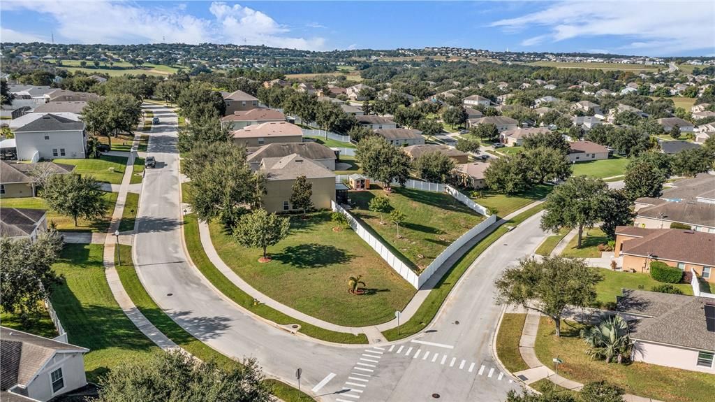 En Venta: $530,000 (4 camas, 2 baños, 2590 Pies cuadrados)