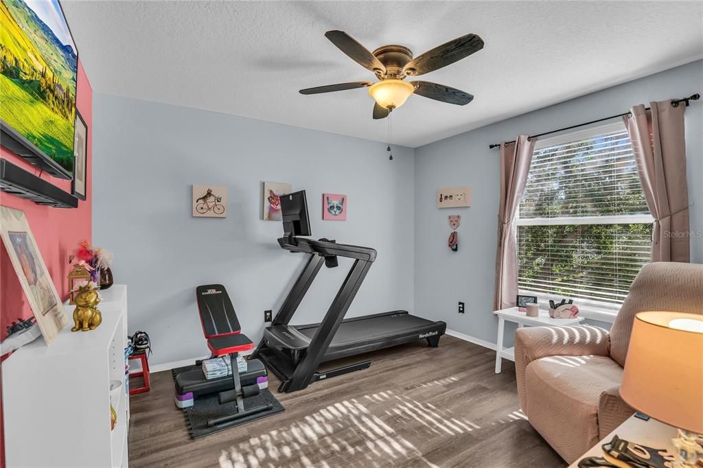 En Venta: $530,000 (4 camas, 2 baños, 2590 Pies cuadrados)