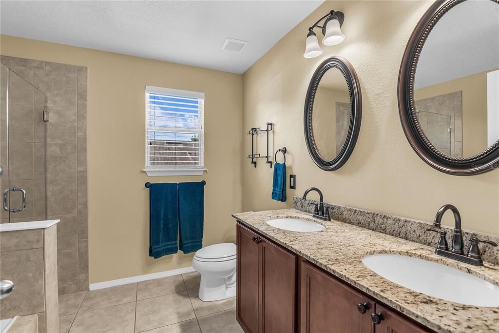 En Venta: $530,000 (4 camas, 2 baños, 2590 Pies cuadrados)