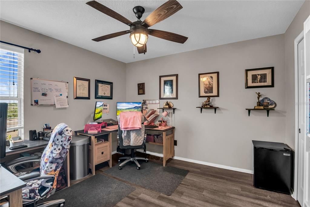 En Venta: $530,000 (4 camas, 2 baños, 2590 Pies cuadrados)