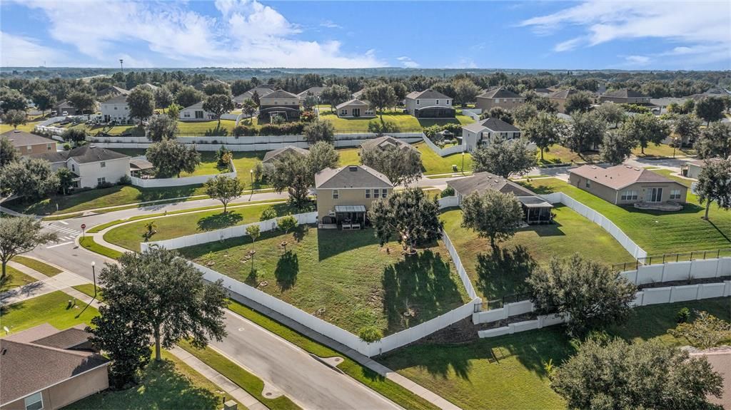 En Venta: $530,000 (4 camas, 2 baños, 2590 Pies cuadrados)