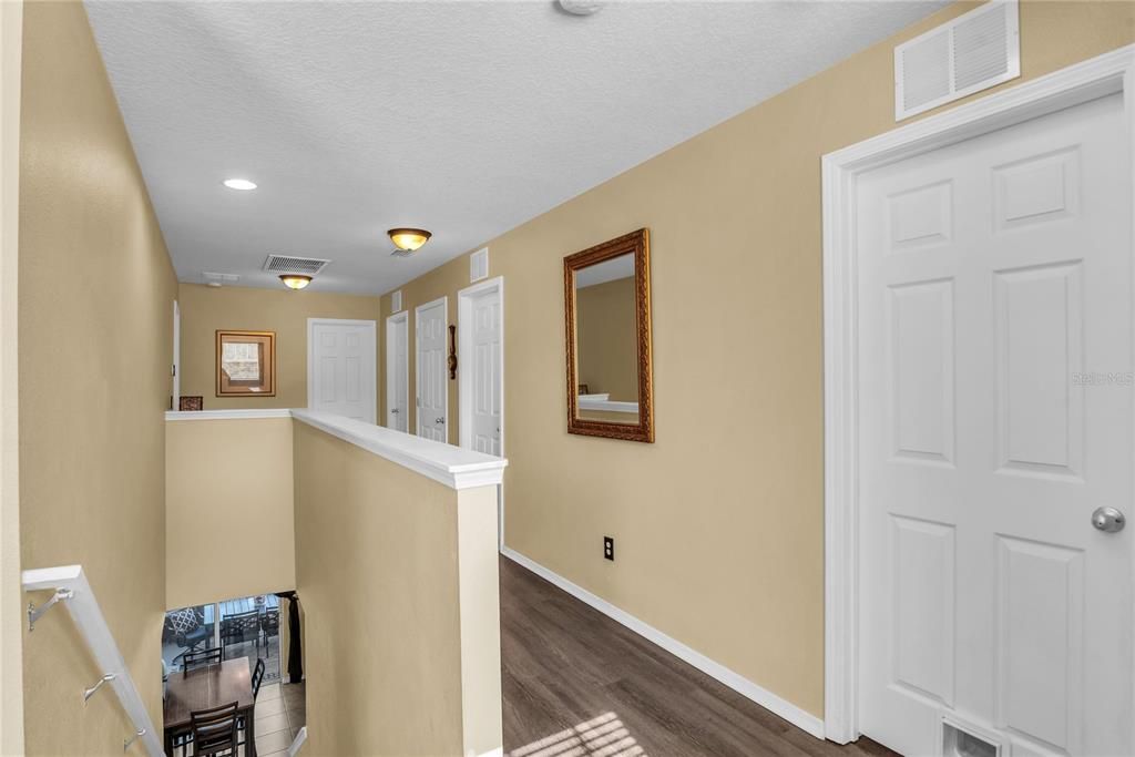 En Venta: $530,000 (4 camas, 2 baños, 2590 Pies cuadrados)