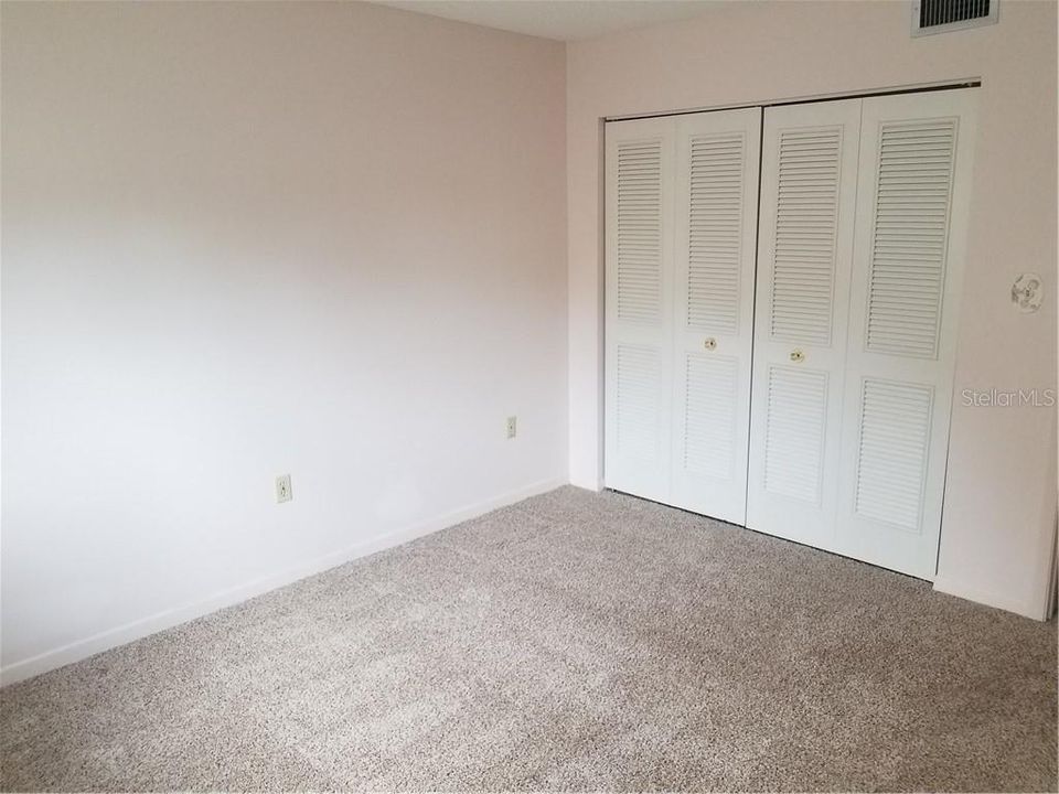 出租: $1,750 (2 贝兹, 1 浴室, 925 平方英尺)