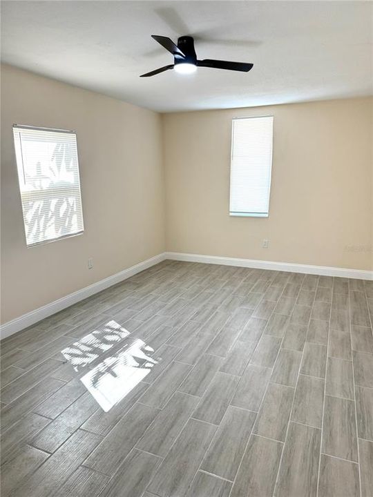 Active With Contract: $339,900 (3 beds, 2 baths, 1618 Square Feet)