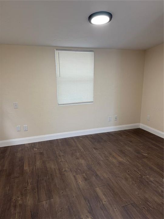 Active With Contract: $339,900 (3 beds, 2 baths, 1618 Square Feet)