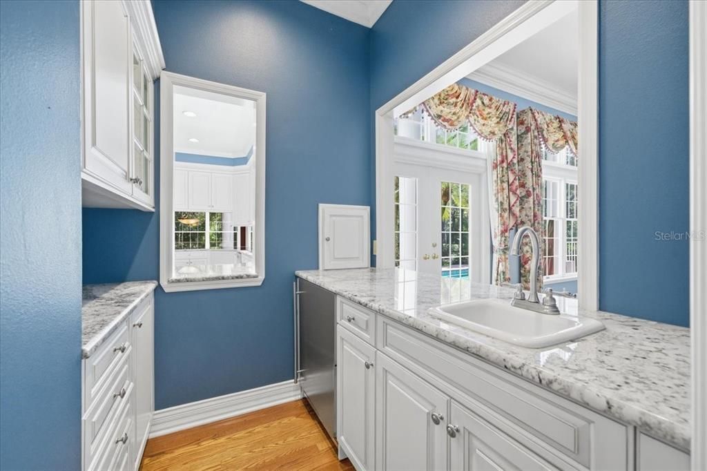 En Venta: $1,400,000 (4 camas, 5 baños, 5210 Pies cuadrados)