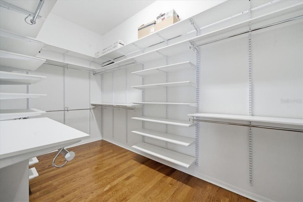 En Venta: $1,400,000 (4 camas, 5 baños, 5210 Pies cuadrados)