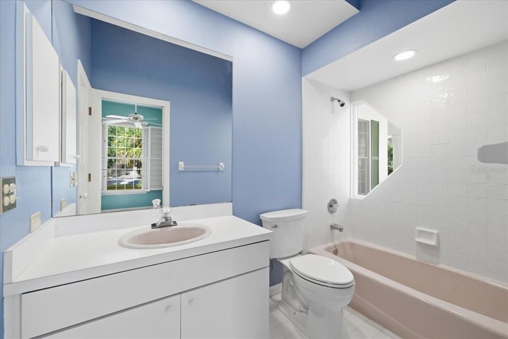 En Venta: $1,400,000 (4 camas, 5 baños, 5210 Pies cuadrados)