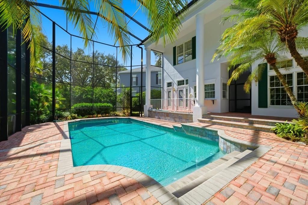 En Venta: $1,400,000 (4 camas, 5 baños, 5210 Pies cuadrados)