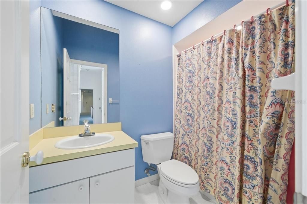 En Venta: $1,400,000 (4 camas, 5 baños, 5210 Pies cuadrados)