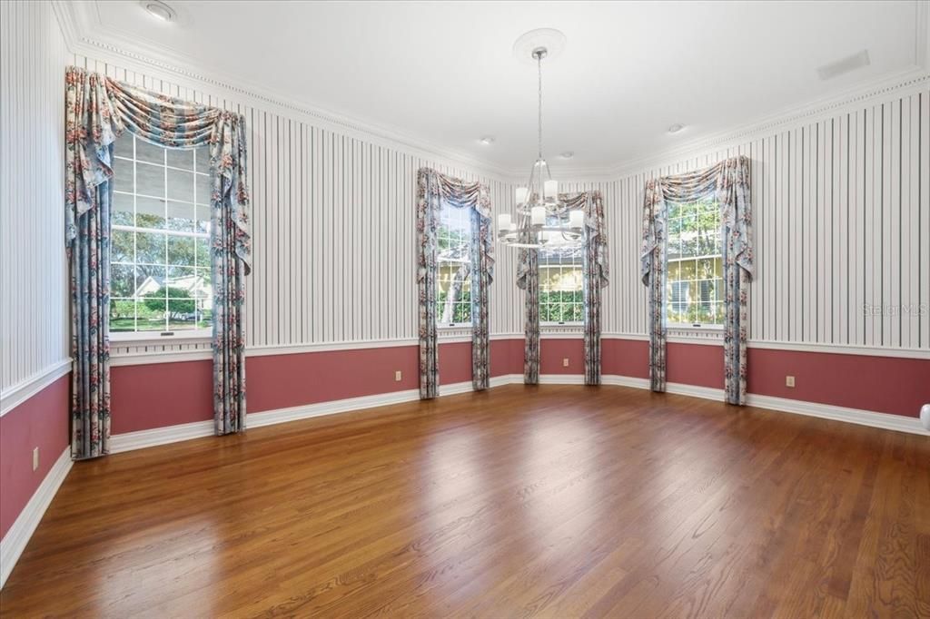 En Venta: $1,400,000 (4 camas, 5 baños, 5210 Pies cuadrados)