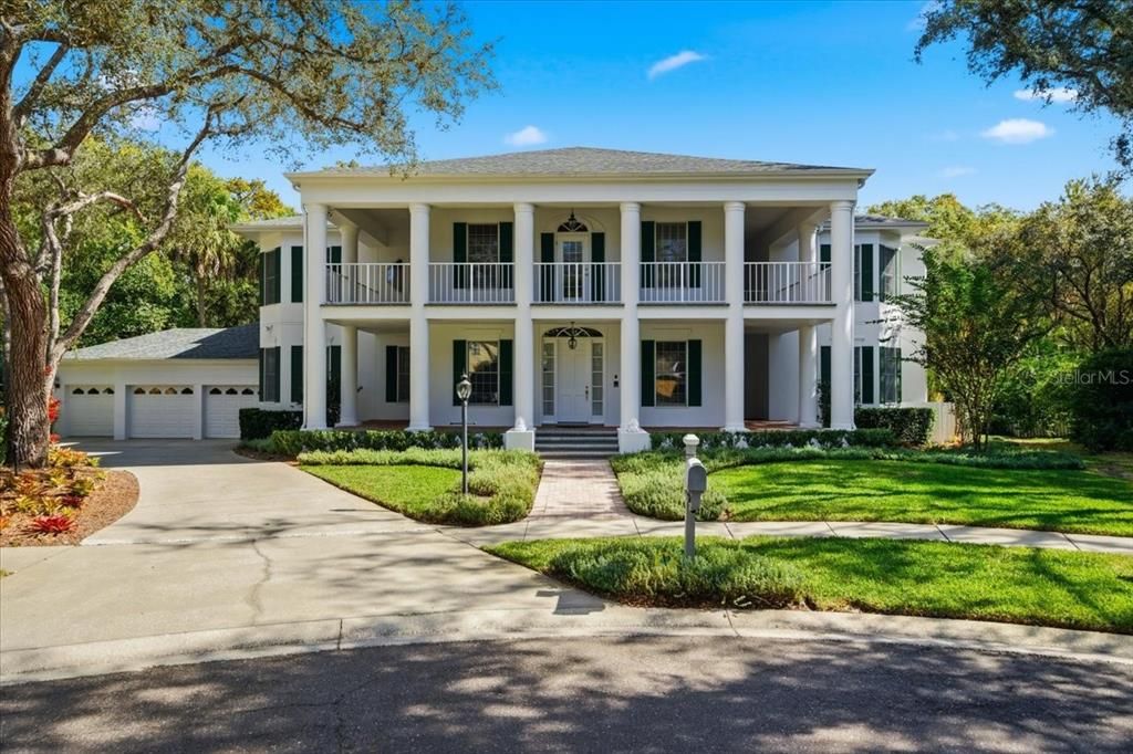 En Venta: $1,400,000 (4 camas, 5 baños, 5210 Pies cuadrados)