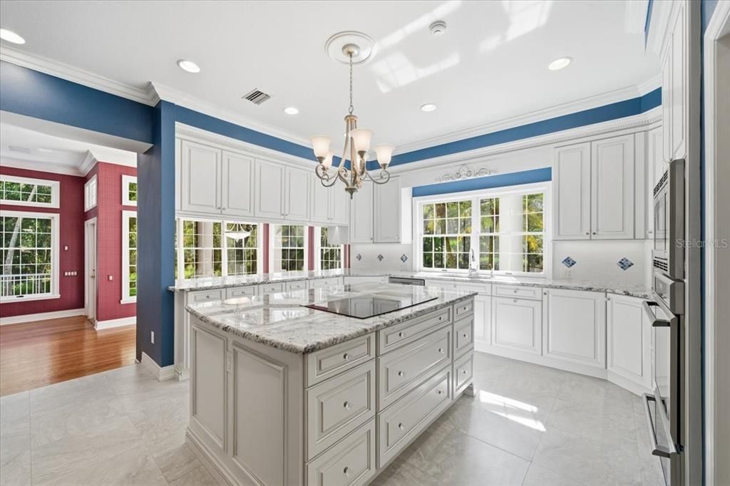 En Venta: $1,400,000 (4 camas, 5 baños, 5210 Pies cuadrados)