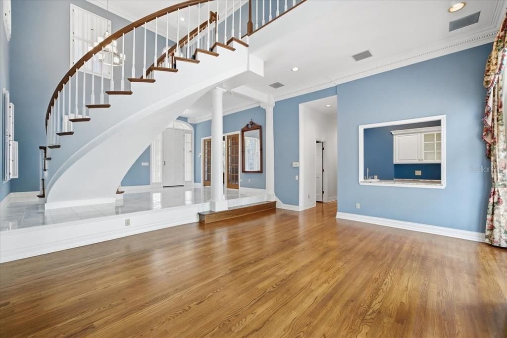 En Venta: $1,400,000 (4 camas, 5 baños, 5210 Pies cuadrados)