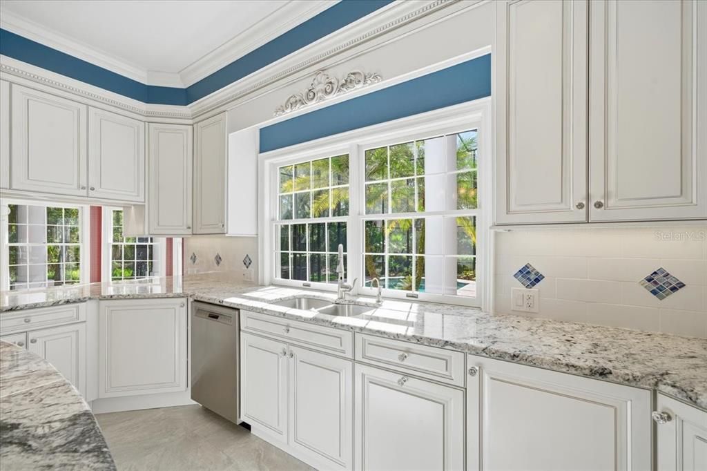 En Venta: $1,400,000 (4 camas, 5 baños, 5210 Pies cuadrados)