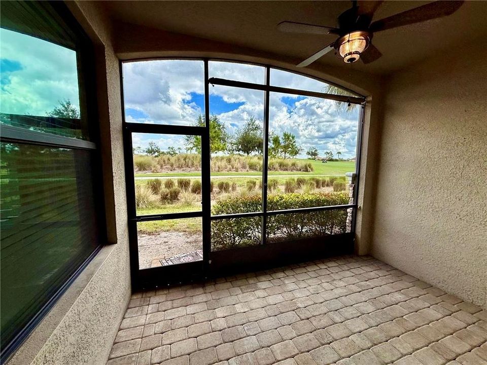 На продажу: $399,000 (2 спален, 2 ванн, 1336 Квадратных фут)