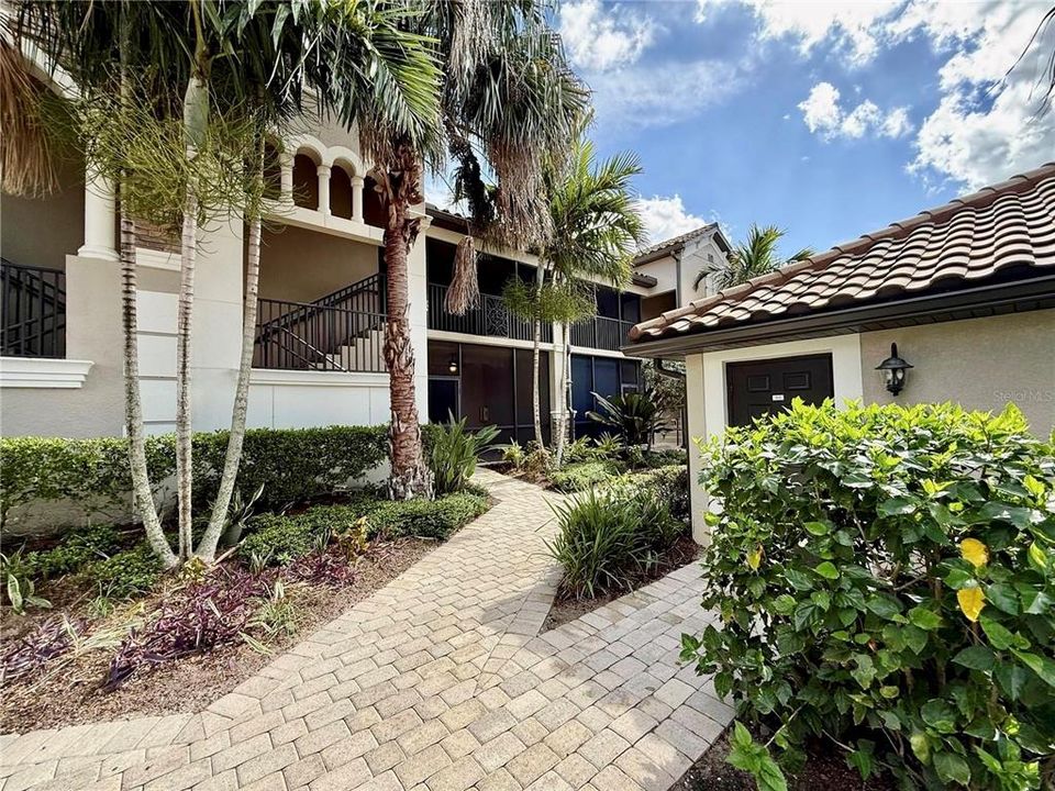 На продажу: $399,000 (2 спален, 2 ванн, 1336 Квадратных фут)